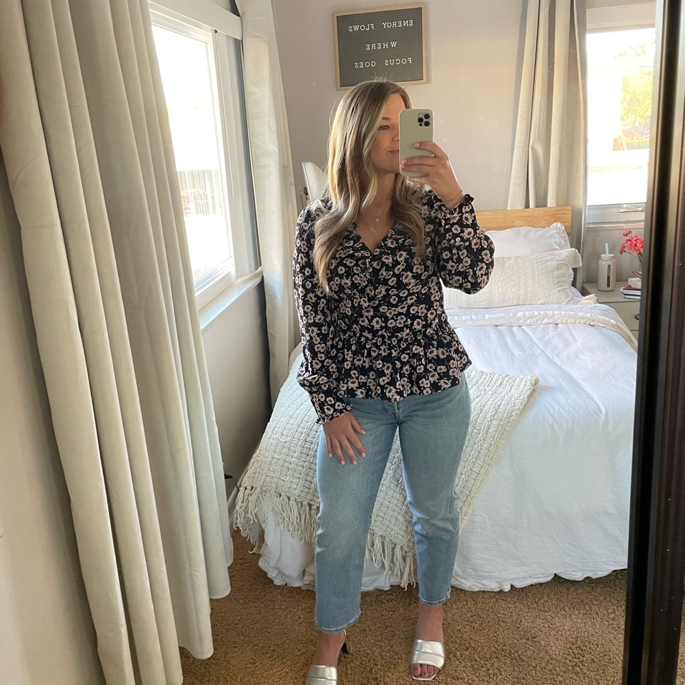 Floral wrap shirt with cuff sleeves